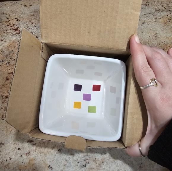 Colorful Square Pattern Bowl - Picture 9 of 10